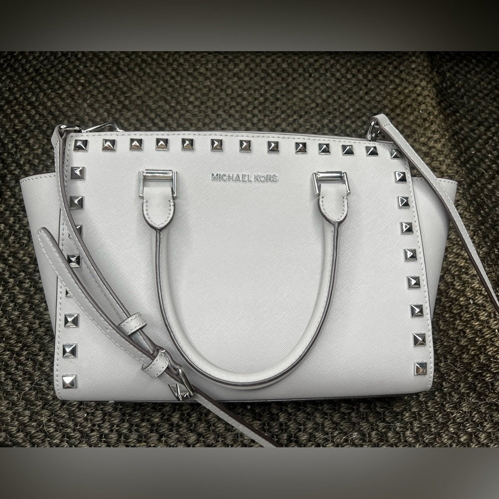 Grey Michael Kors cross body bag